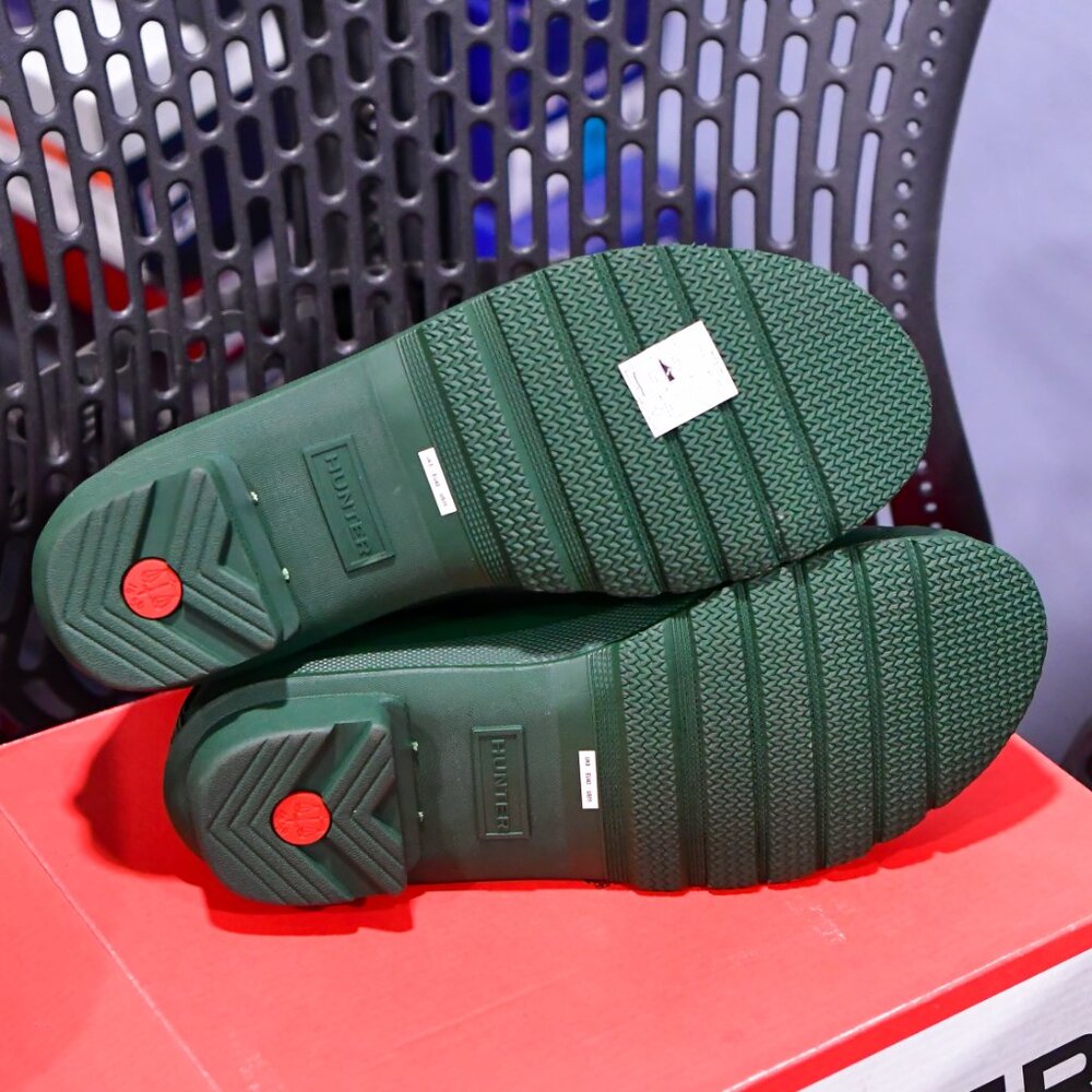 Green- Hunter Ladies' Original Chelsea Rain Boot - Picture 5 of 6